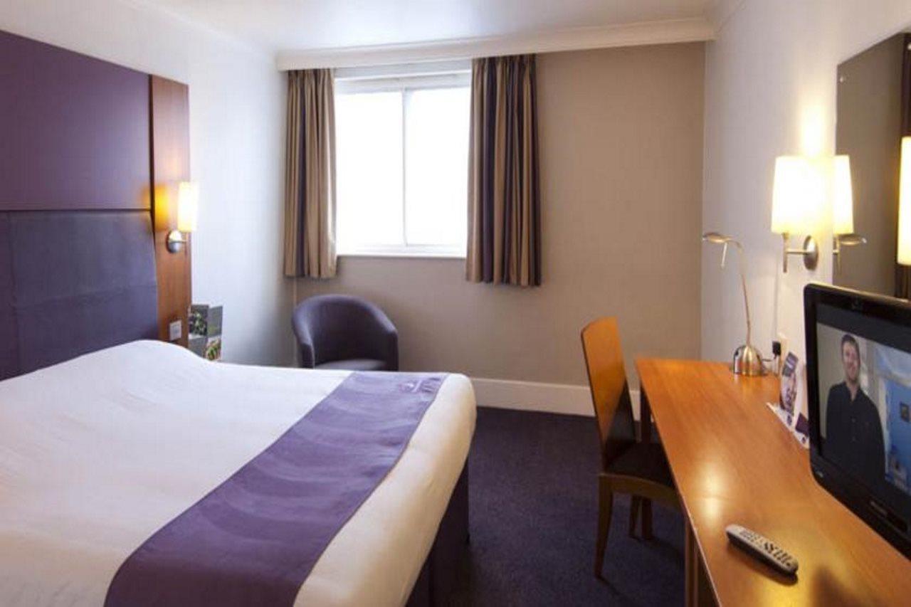 Premier Inn Dunstable / Luton Zewnętrze zdjęcie