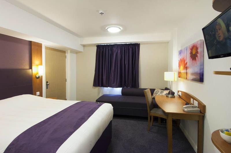 Premier Inn Dunstable / Luton Zewnętrze zdjęcie